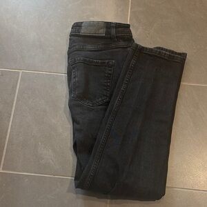 Zara Black Straight Leg Jeans Modern Style